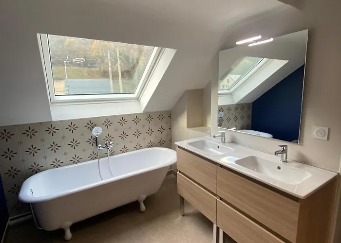 Maison De Famille En Coeur De Village